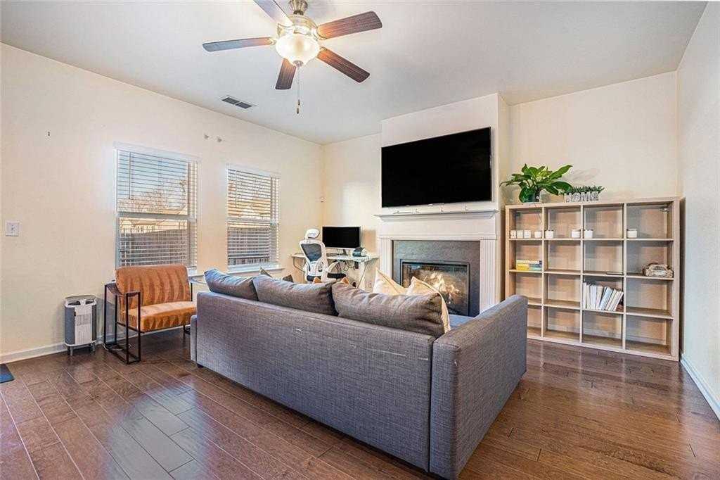 5526 Donerail St - Photo 2 of 29