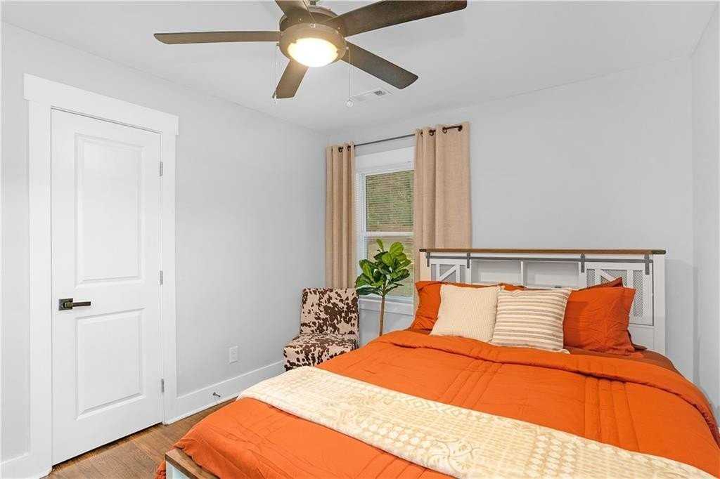 1934 Pinedale Pl - Photo 7 of 25