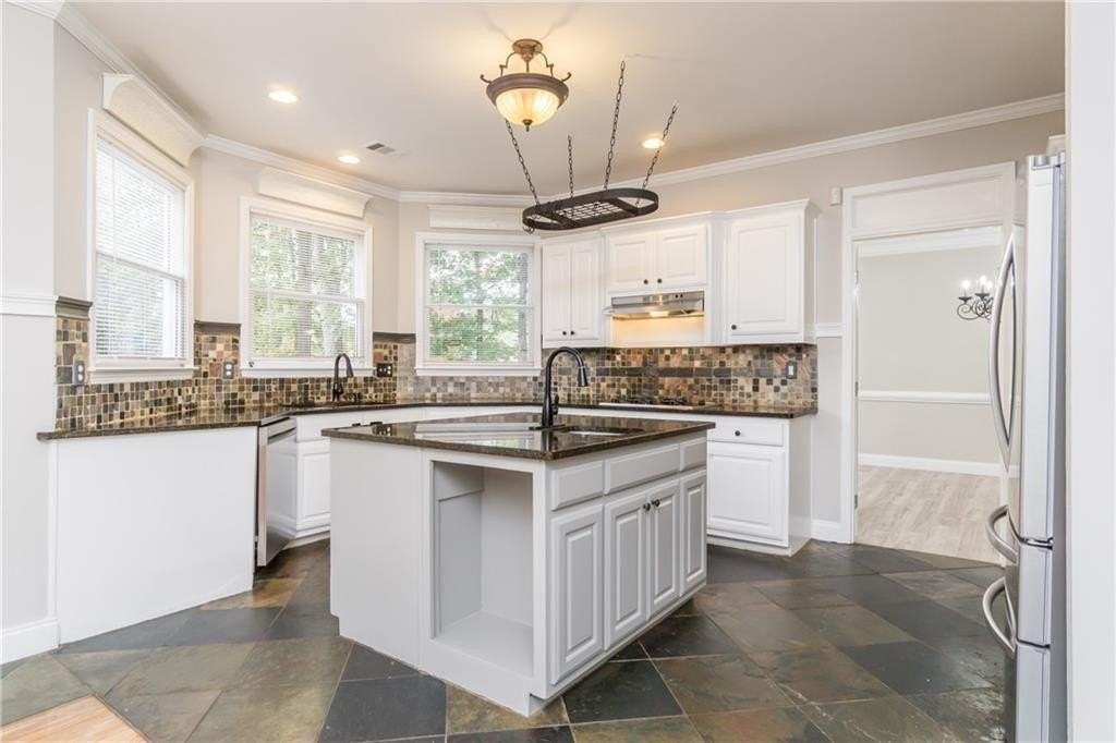 6710 Timber Cove Pt - Photo 6 of 50