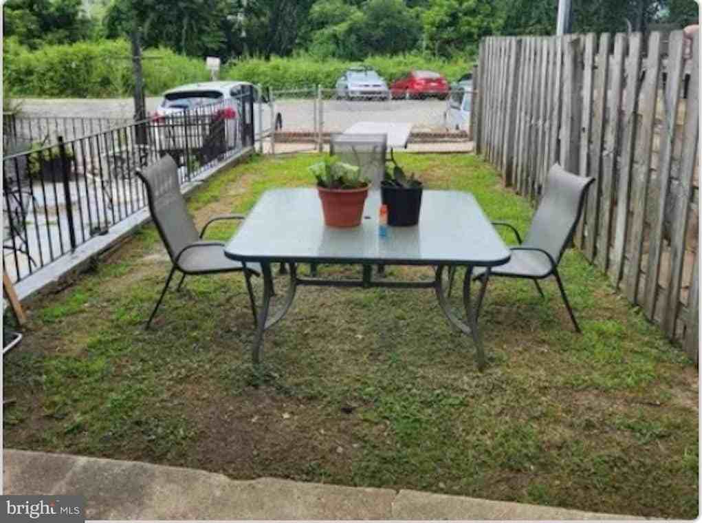 4728 Umbria St - Photo 3 of 18