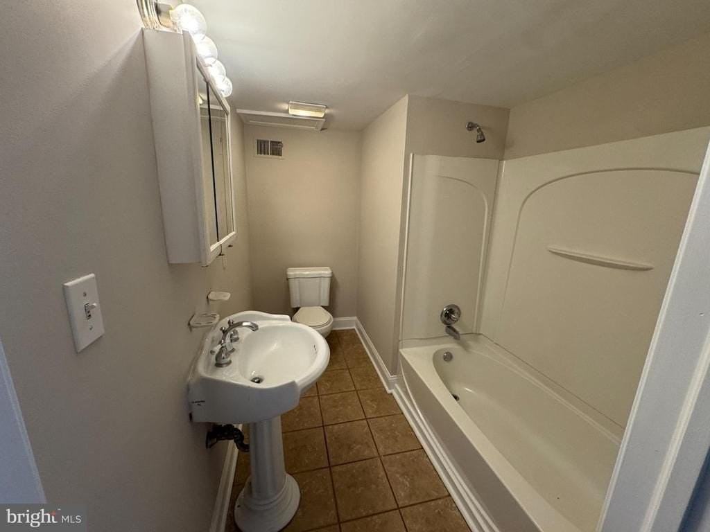 4728 Umbria St - Photo 7 of 18