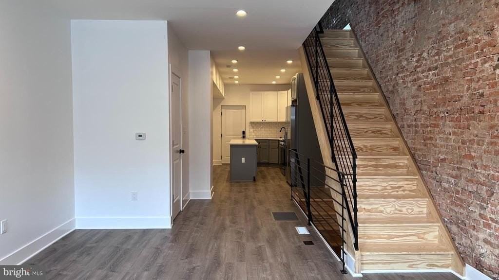 1424 S 22nd St - Photo 2 of 14