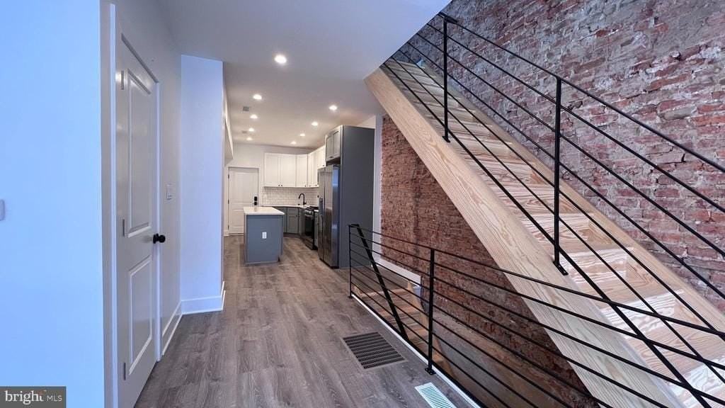 1424 S 22nd St - Photo 4 of 14