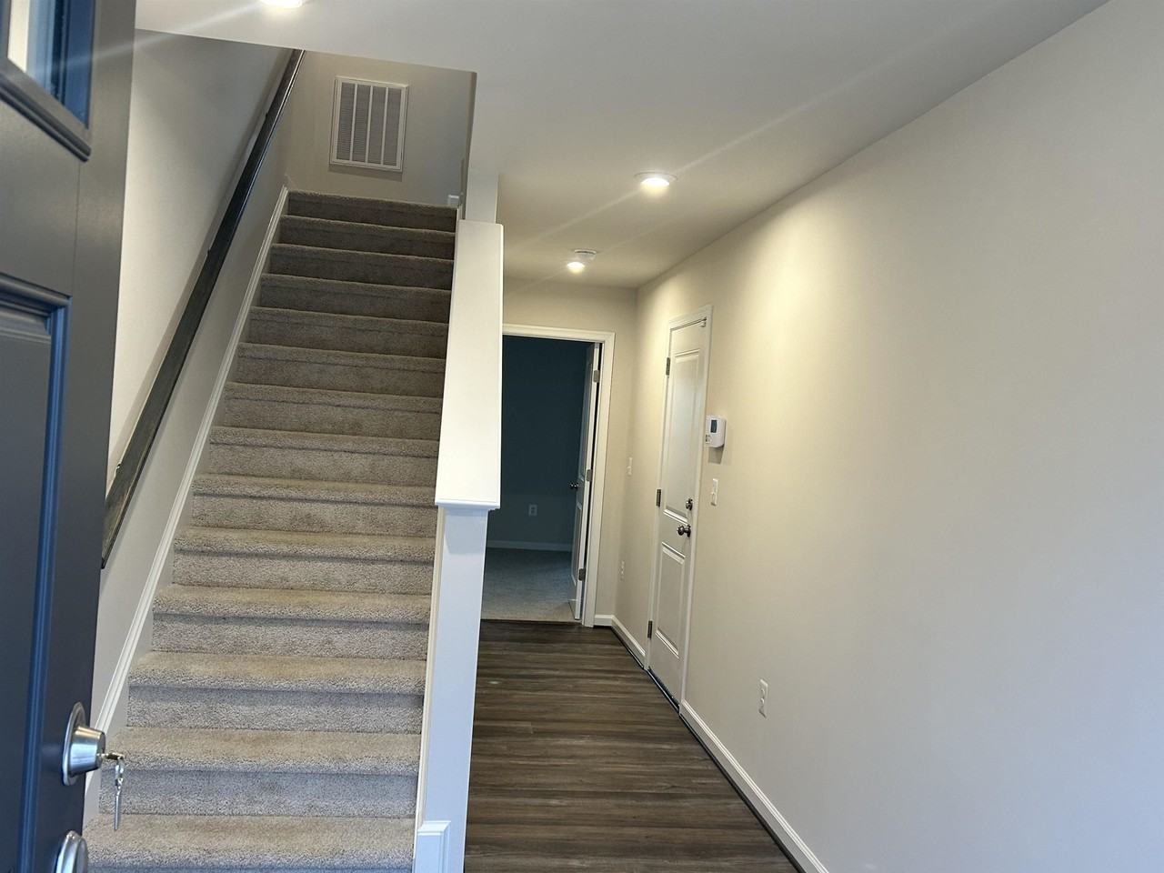 424 Willowshire Ct - Photo 3 of 10