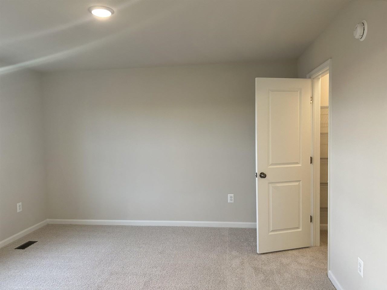 424 Willowshire Ct - Photo 5 of 10