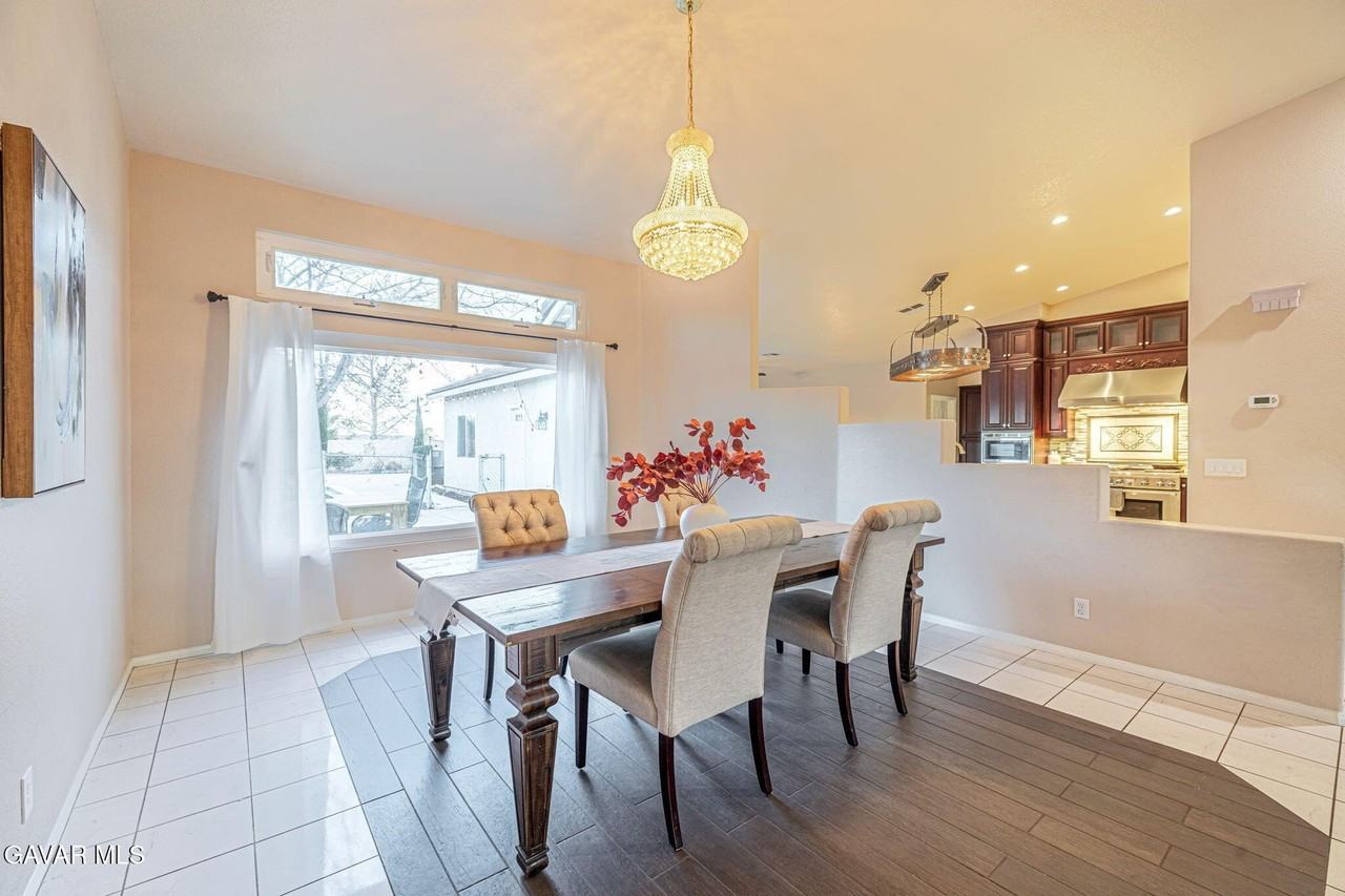 41002 Flagstone St - Photo 7 of 34