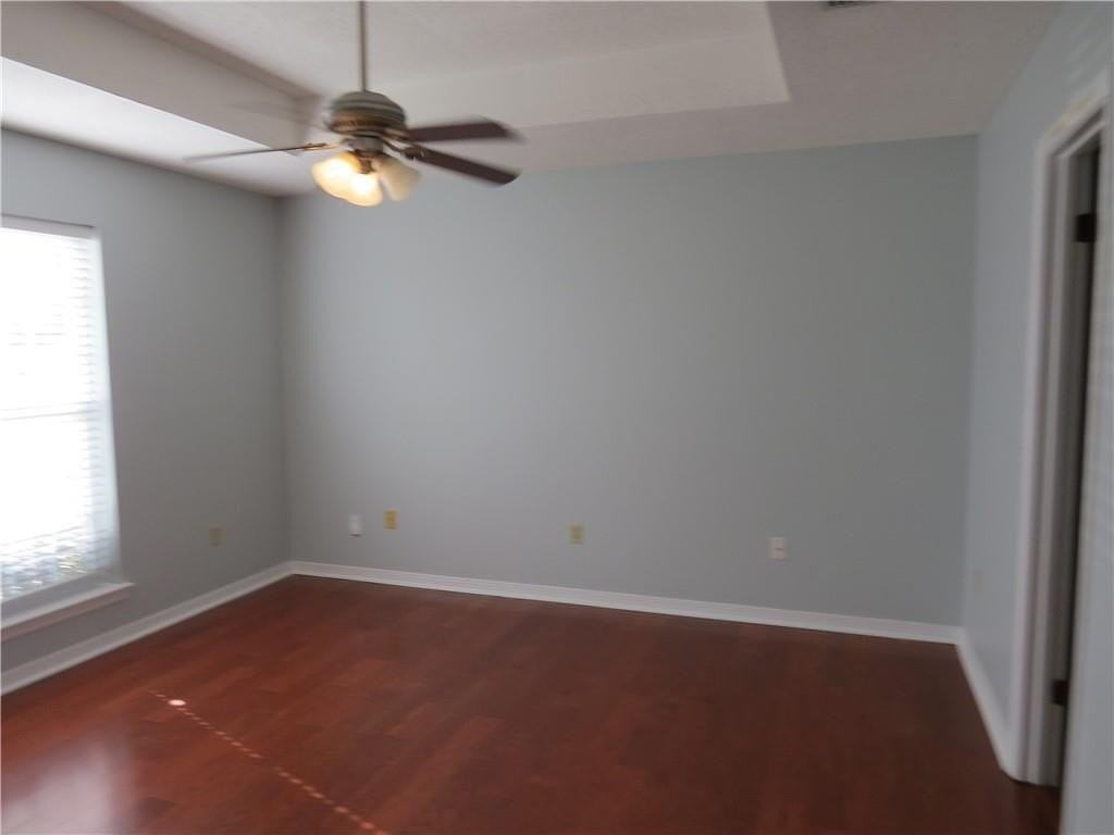 5636 Bentley Ct - Photo 4 of 11