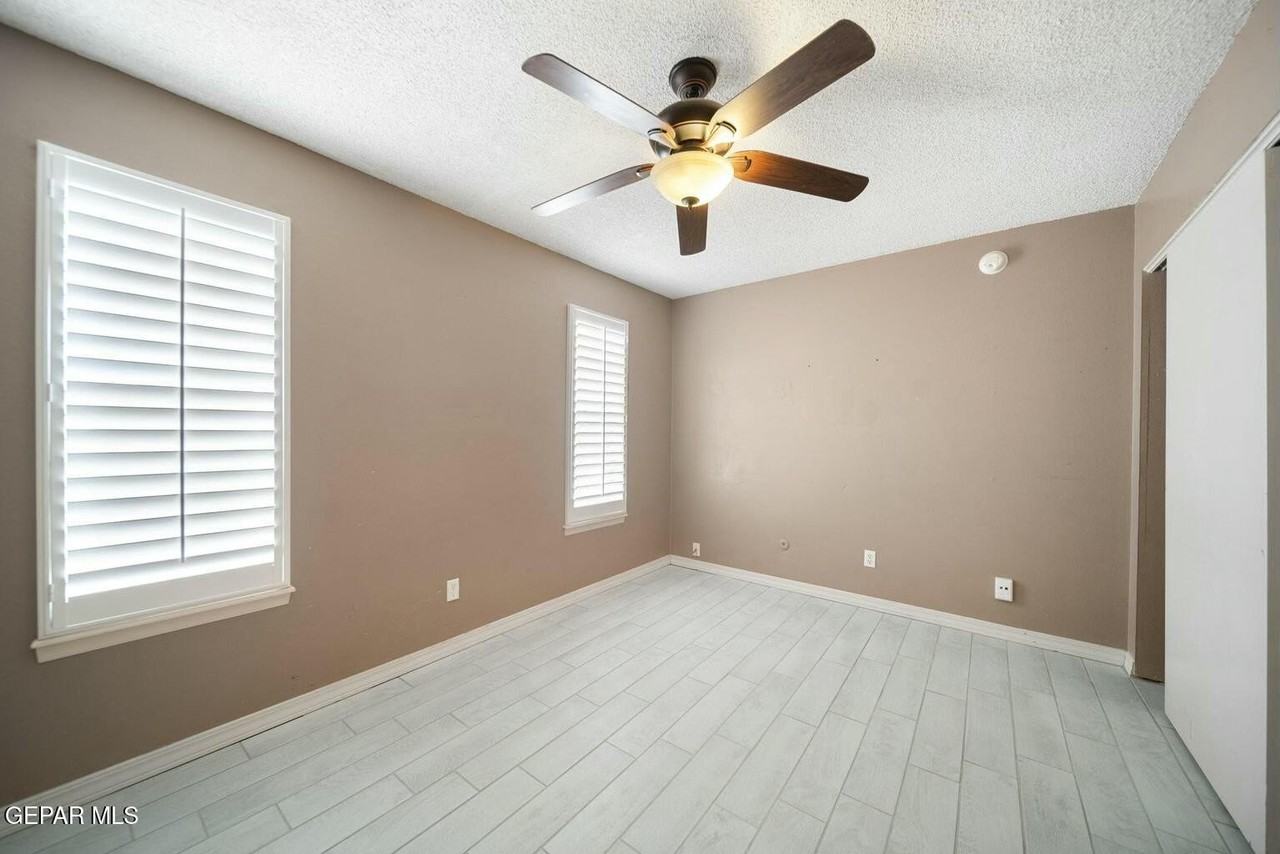 3332 Wayside St - Photo 6 of 12