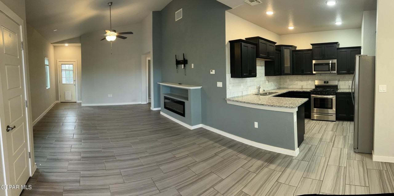 10129 Red Valley St - Photo 4 of 16