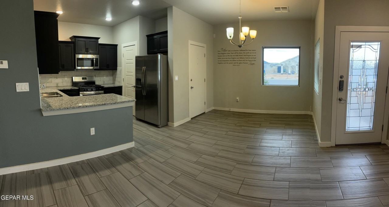 10129 Red Valley St - Photo 6 of 16