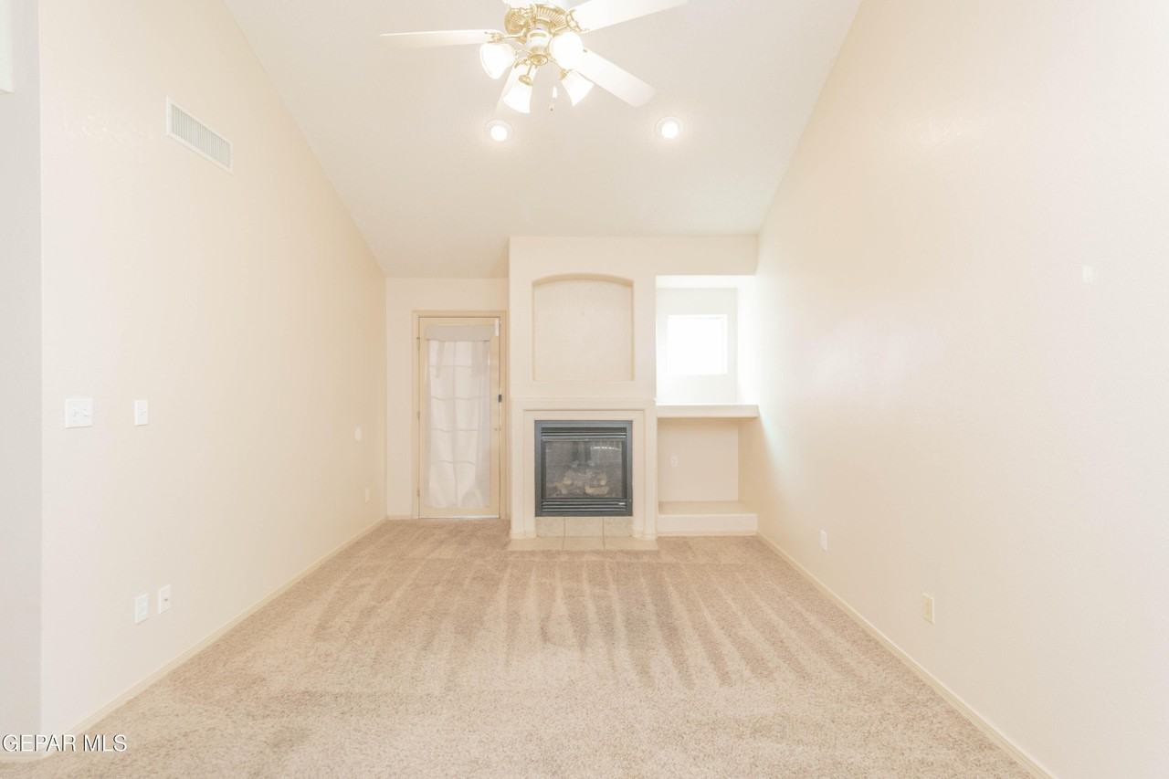 3712 Prairie Rose St - Photo 4 of 46