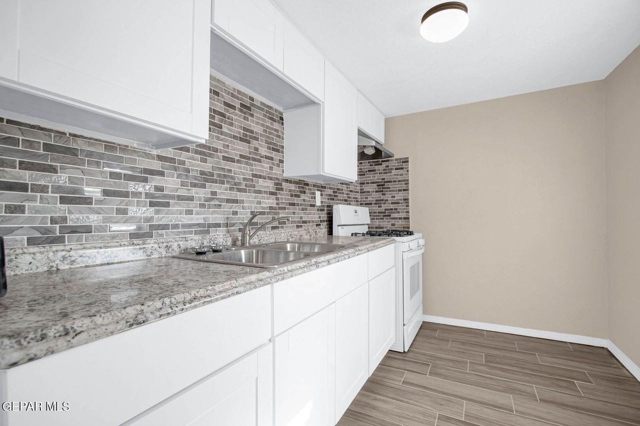 7182 Ponce Dr Unit C #C - Photo 6 of 10