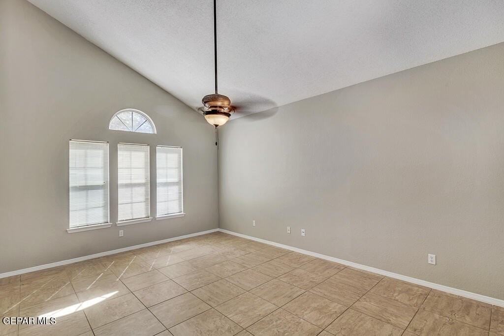 10917 Loma Alta Ln - Photo 6 of 50