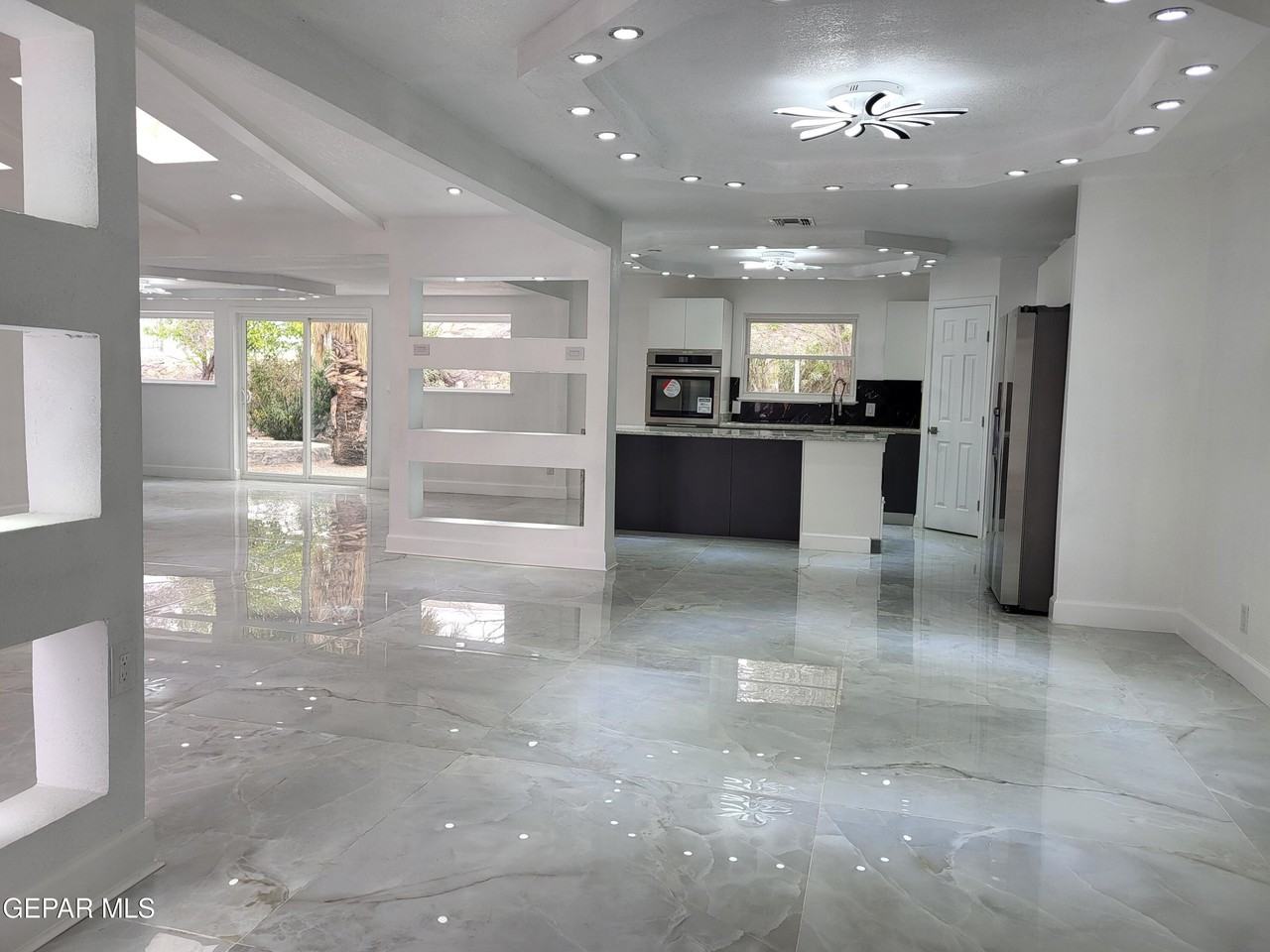 806 Cortijo Dr - Photo 4 of 29