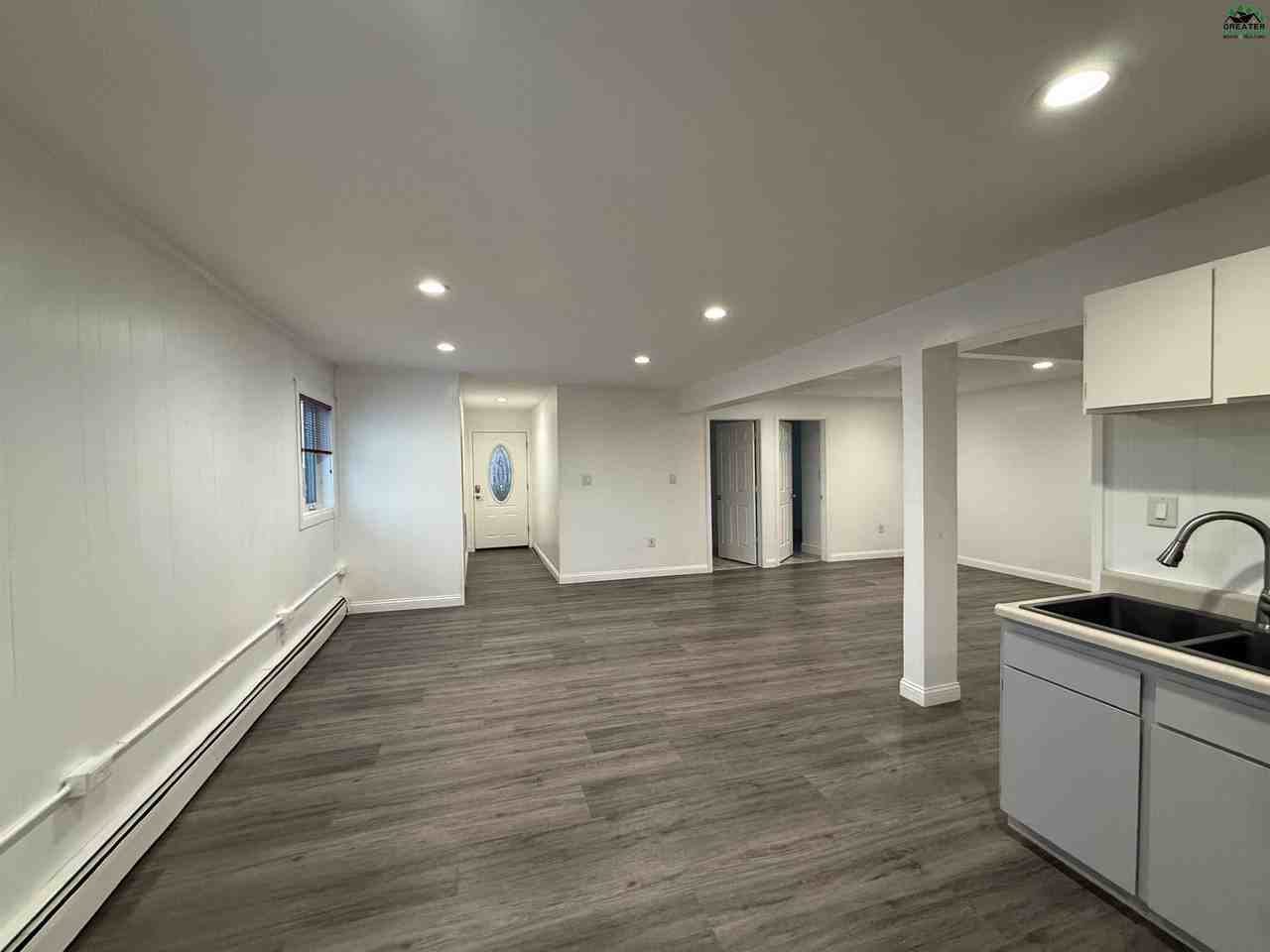 1315 Ballaine Rd Apt B - Photo 4 of 12