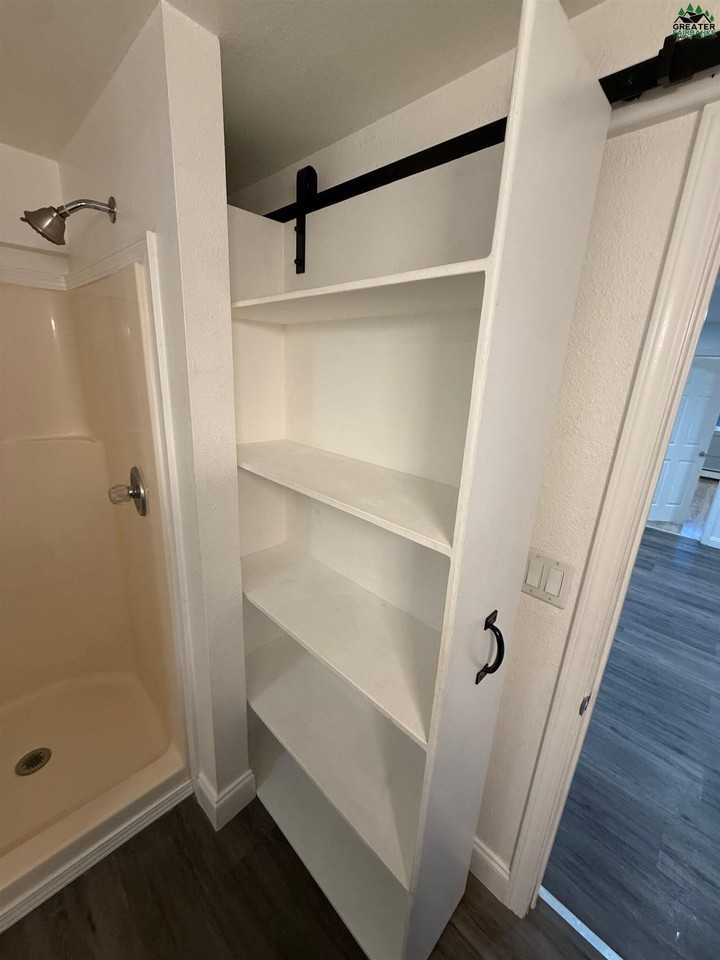 1315 Ballaine Rd Apt B - Photo 7 of 12