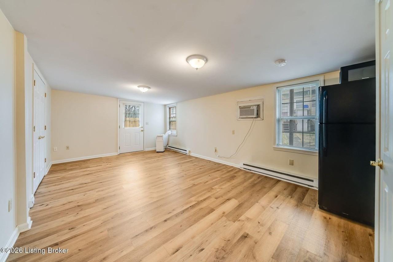 1612 Ellwood Ave Apt 1 #1REAR - Photo 4 of 24