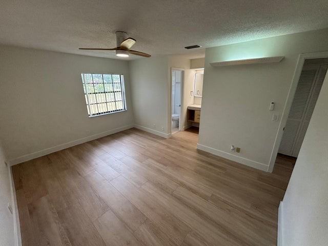 4273 Oak Terrace Drive - Photo 7 of 8