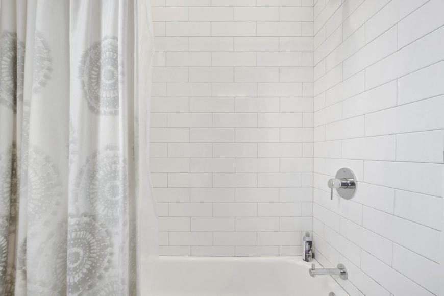 2519 W Altgeld St - Photo 7 of 10