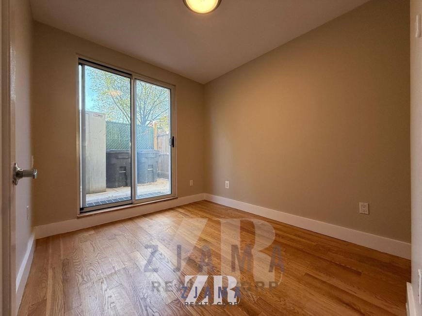 306 Park Ave - Photo 3 of 7