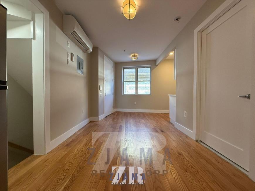 306 Park Ave - Photo 5 of 7