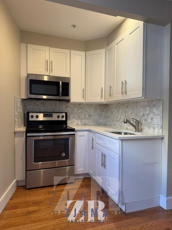 306 Park Ave - Photo 6 of 7