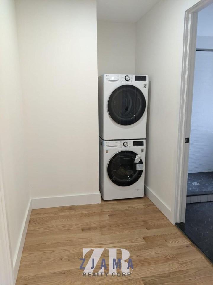 25 E 21st St - Photo 2 of 7