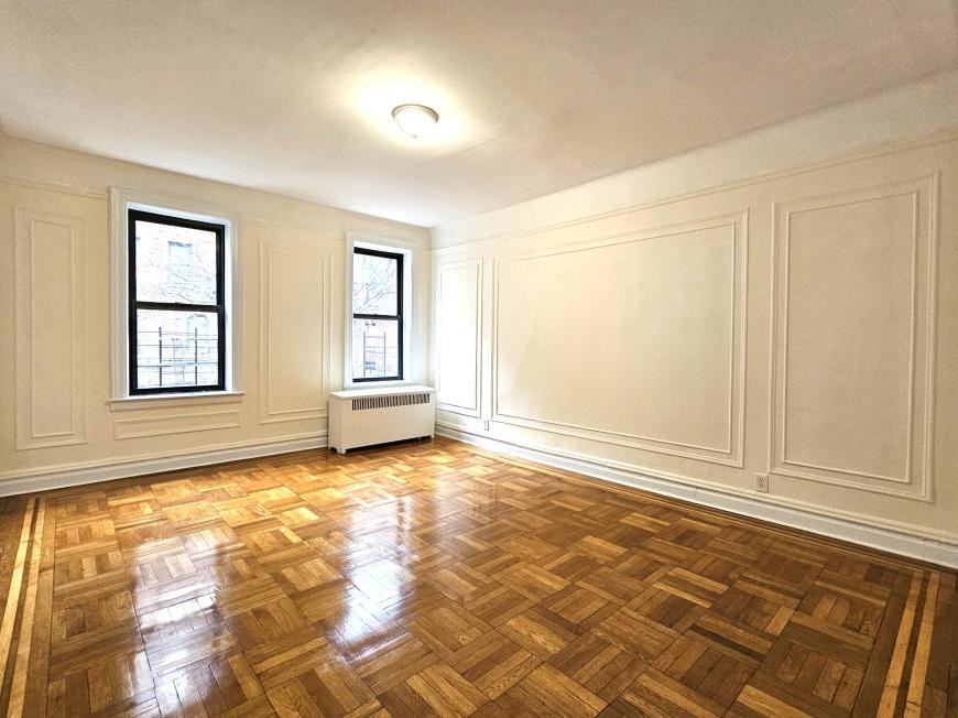 850 W 176th St - Photo 6 of 10