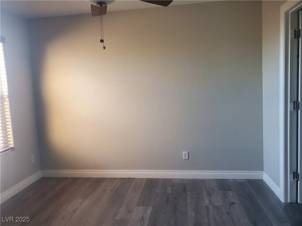 10236 Vickers St - Photo 3 of 9