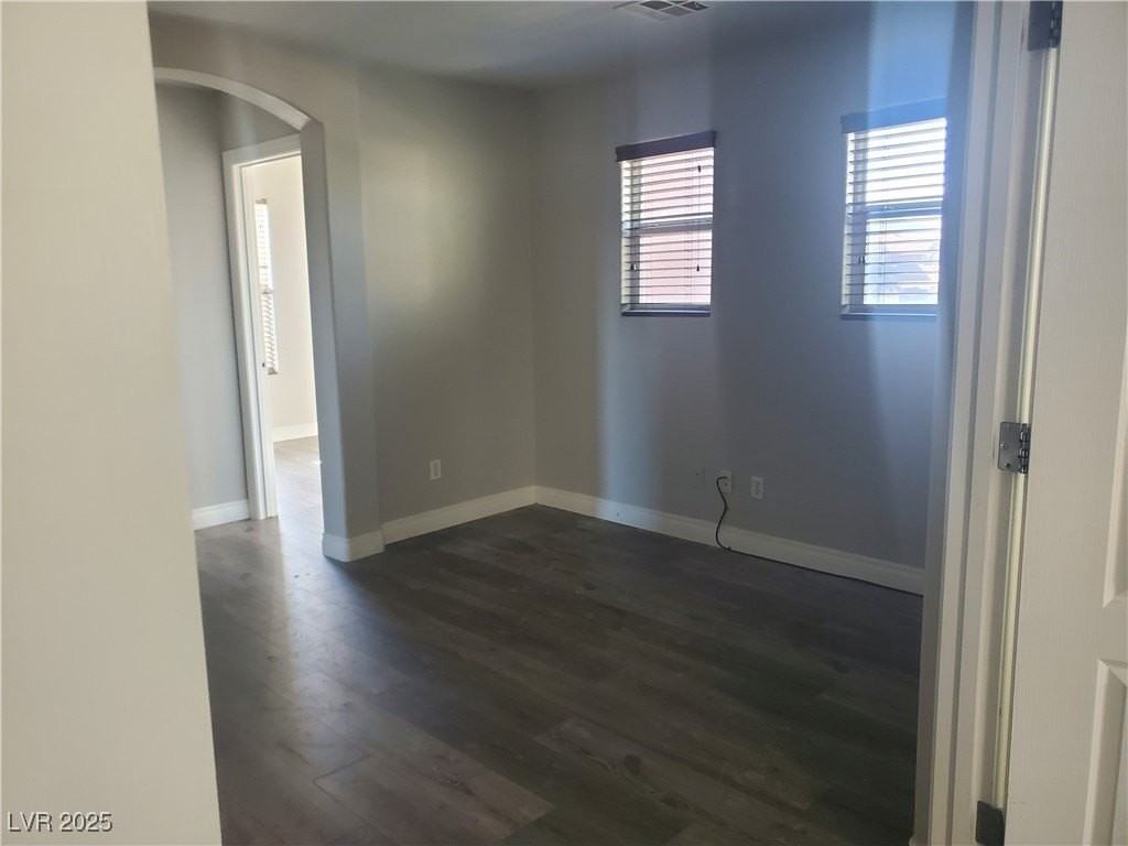 10236 Vickers St - Photo 6 of 9