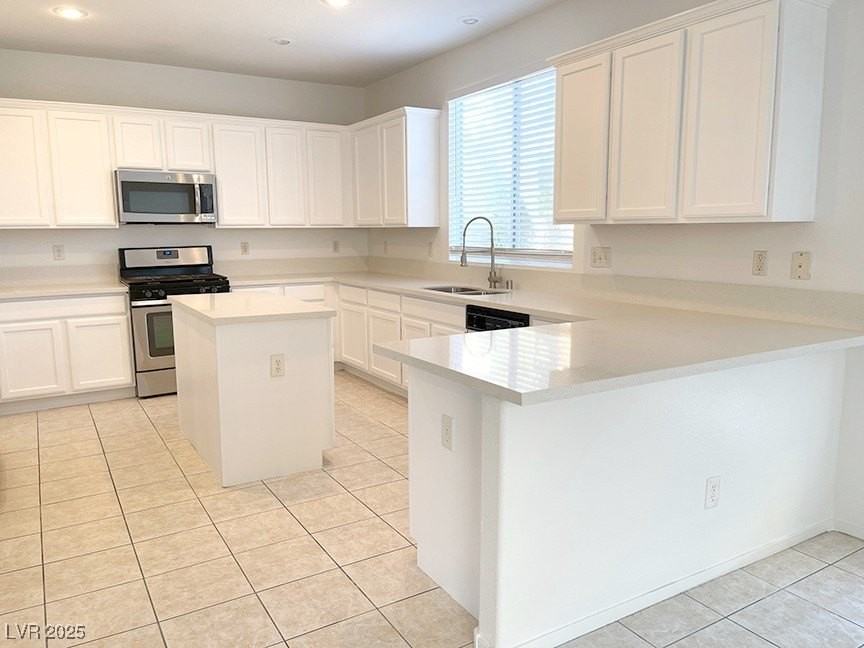 4638 San Vito St - Photo 3 of 25