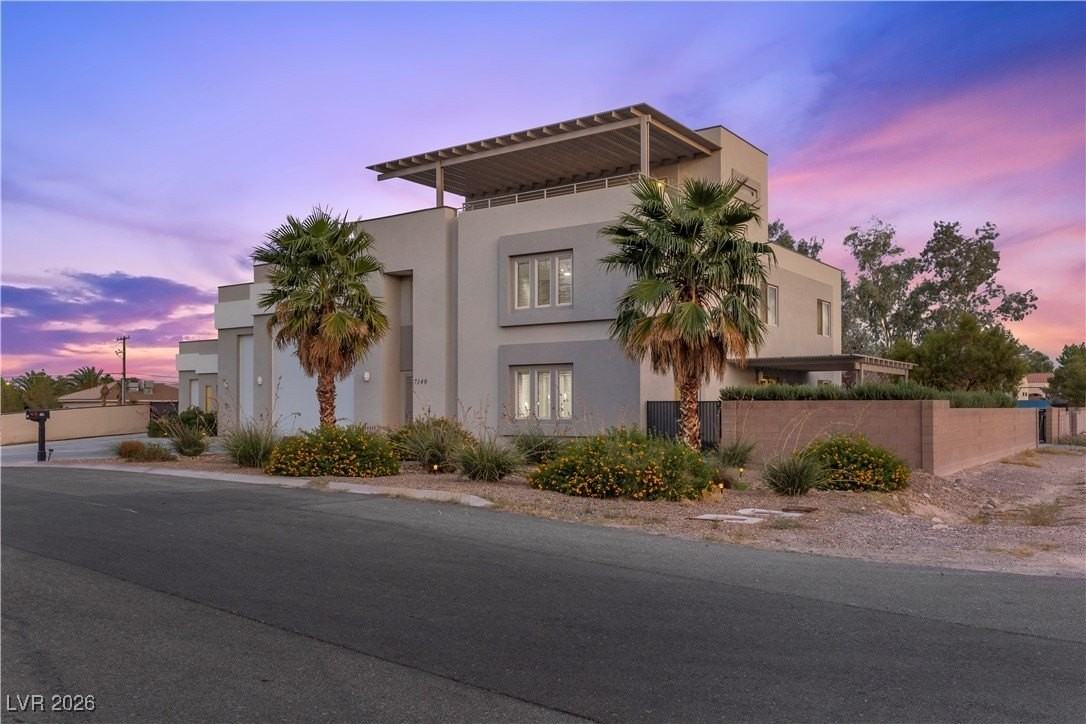 7140 La Cienega St #AB - Photo 2 of 34