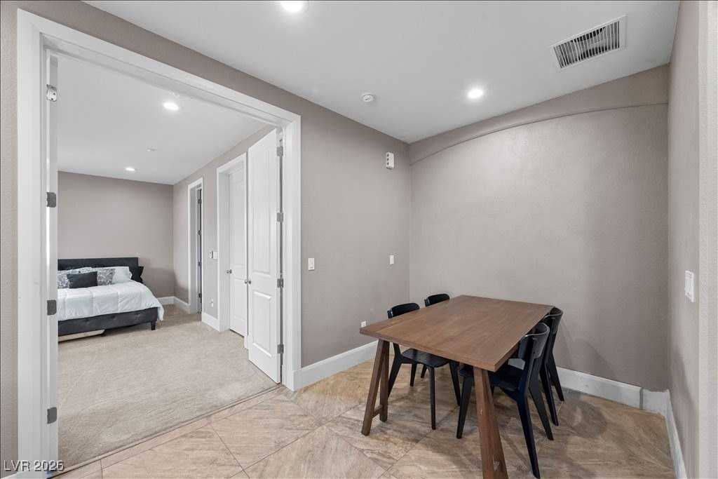 7140 La Cienega St #AB - Photo 7 of 34