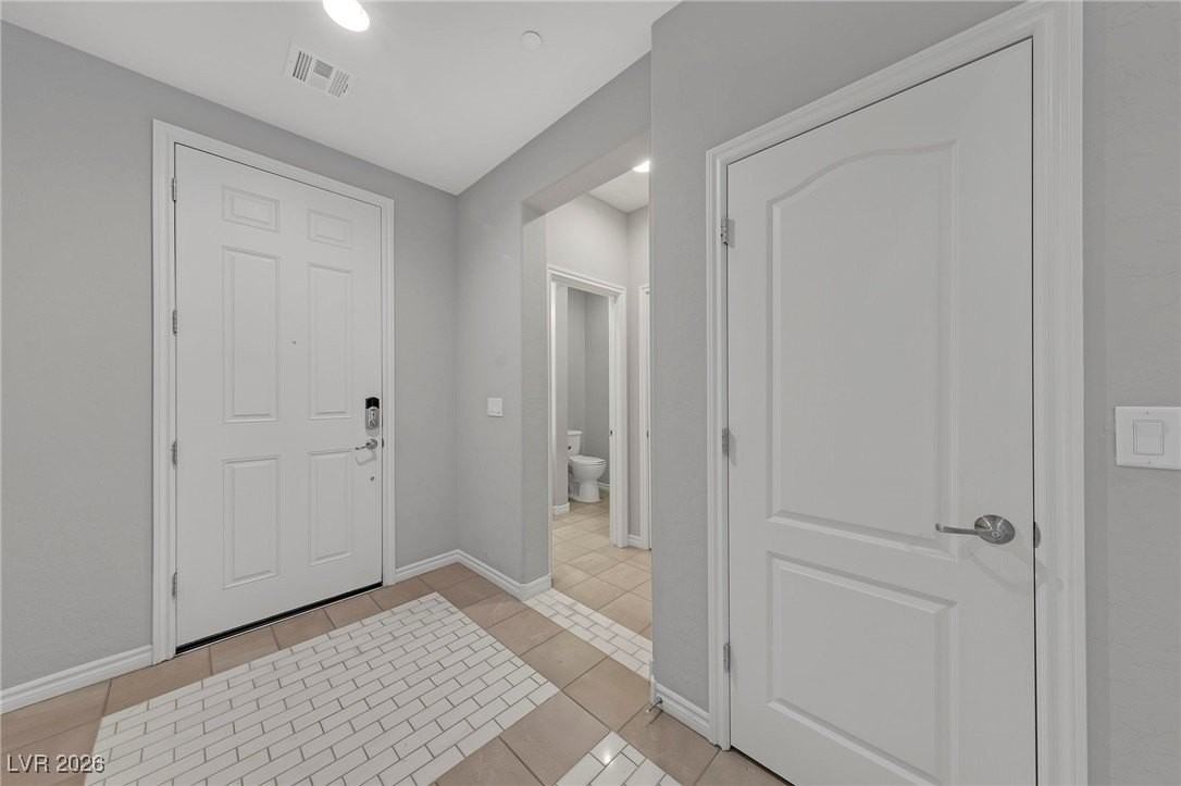 1008 Solaris Glow St - Photo 6 of 40