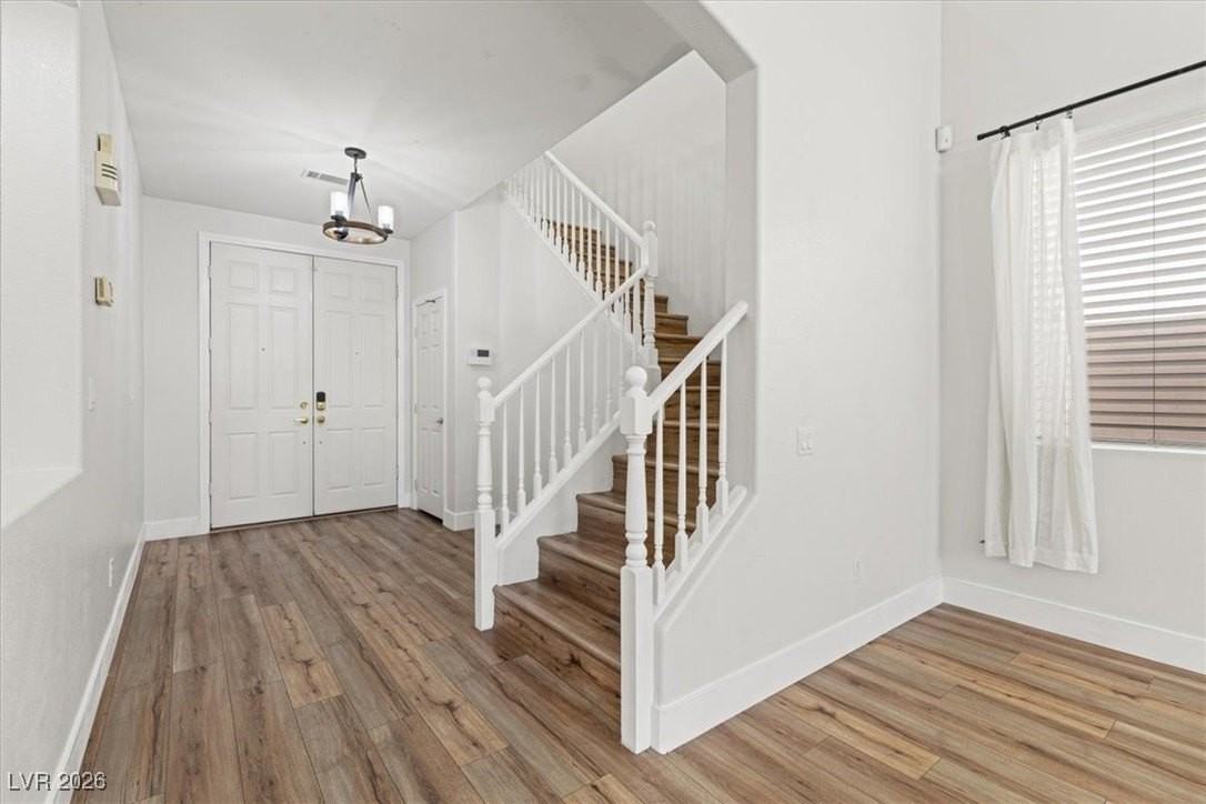 4905 Pounding Surf Ave - Photo 4 of 36