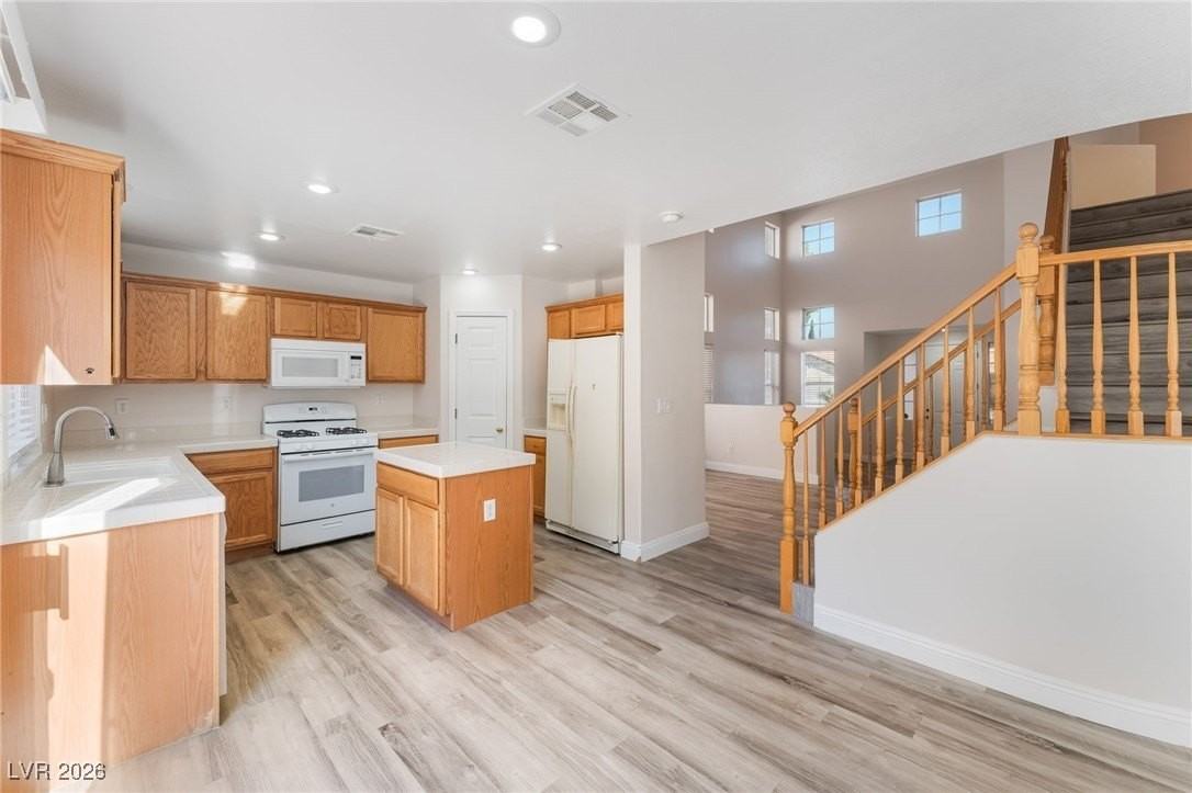 4749 Arial Ridge St - Photo 5 of 27