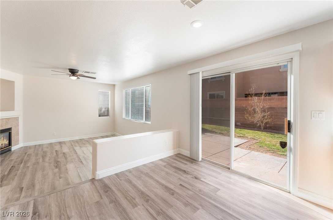 4749 Arial Ridge St - Photo 6 of 27