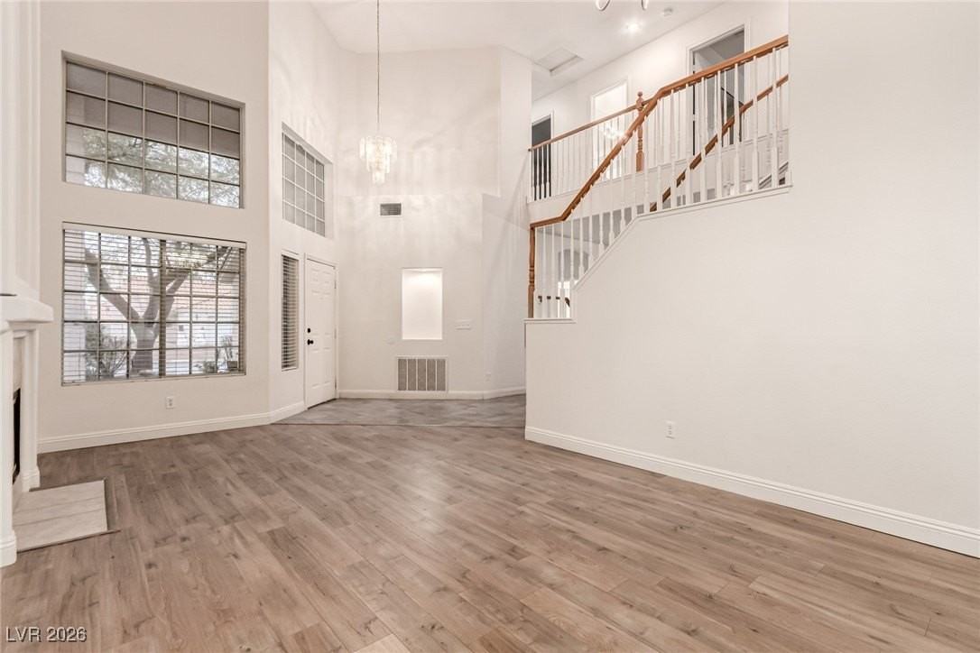 3741 Grand Viewpoint Ct - Photo 5 of 36