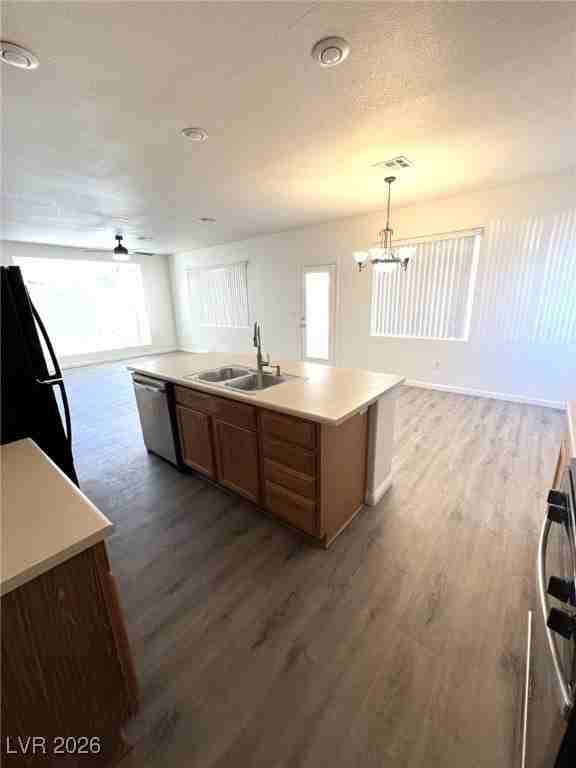 3814 Discovery Creek Ave - Photo 4 of 25