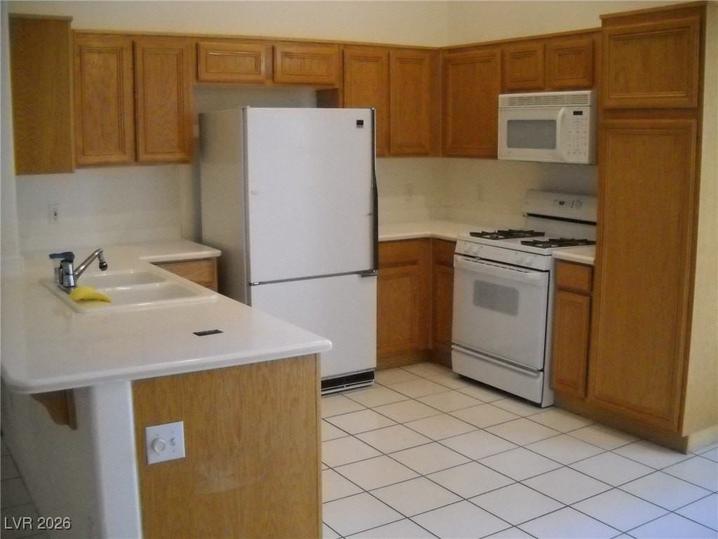 9761 Edifice Ave - Photo 7 of 34