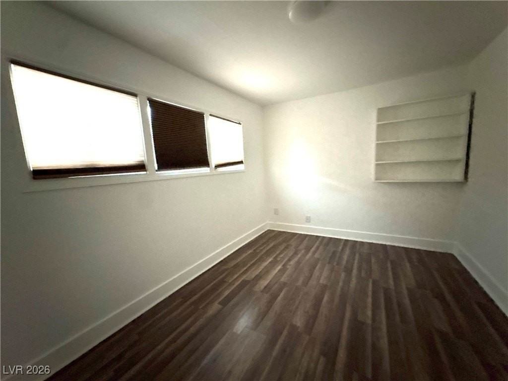 1301 Bracken Ave - Photo 5 of 8