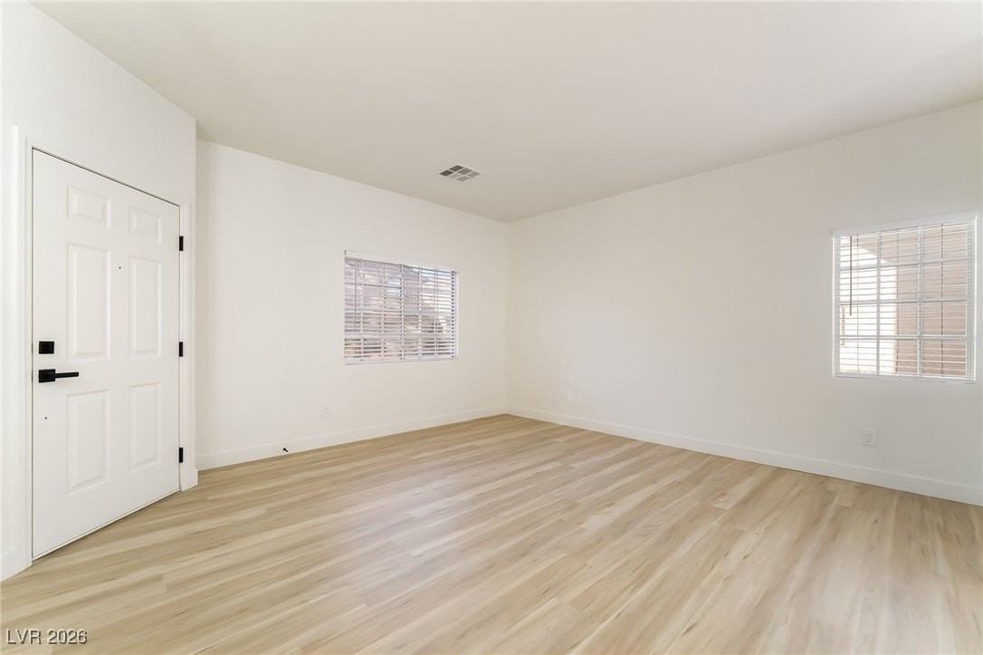 5980 Gentleslope St - Photo 5 of 38