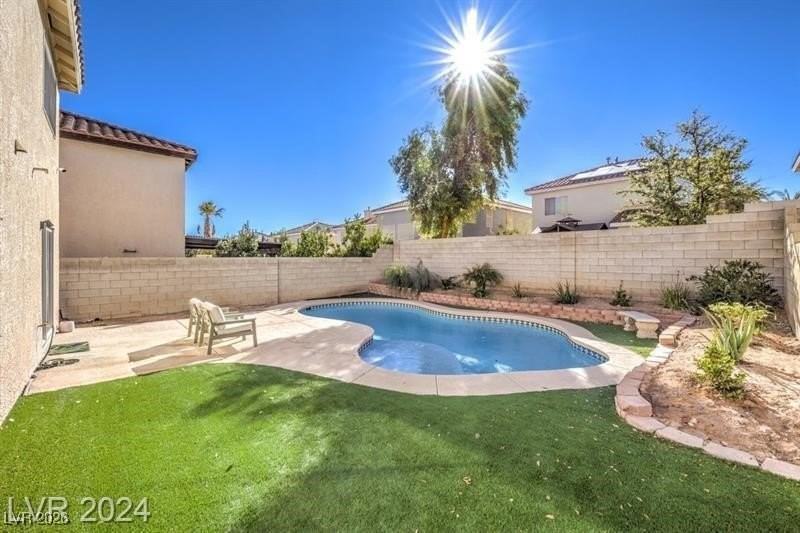 9777 Sedona Shrine Ave - Photo 3 of 35