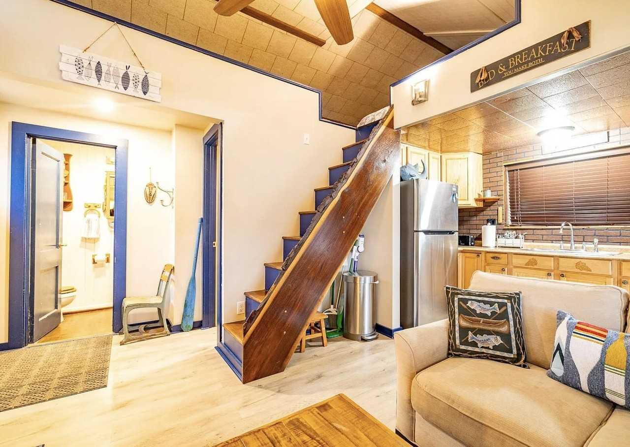 2555 Melvin Rd - Photo 7 of 19