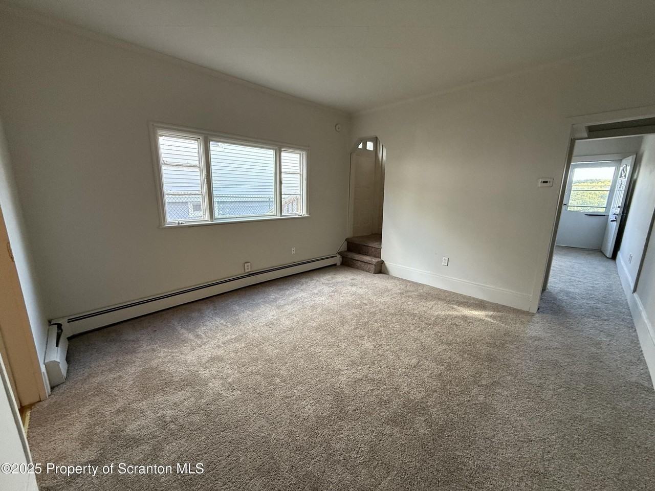 949 Carmalt St - Photo 5 of 16