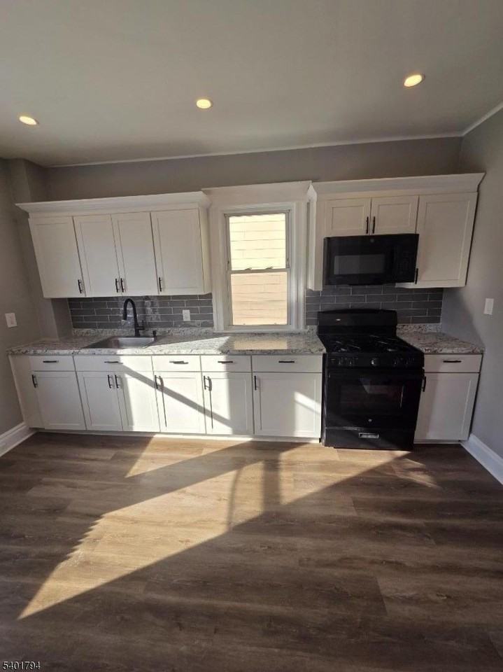 47 Edgar St #2 - Photo 6 of 12