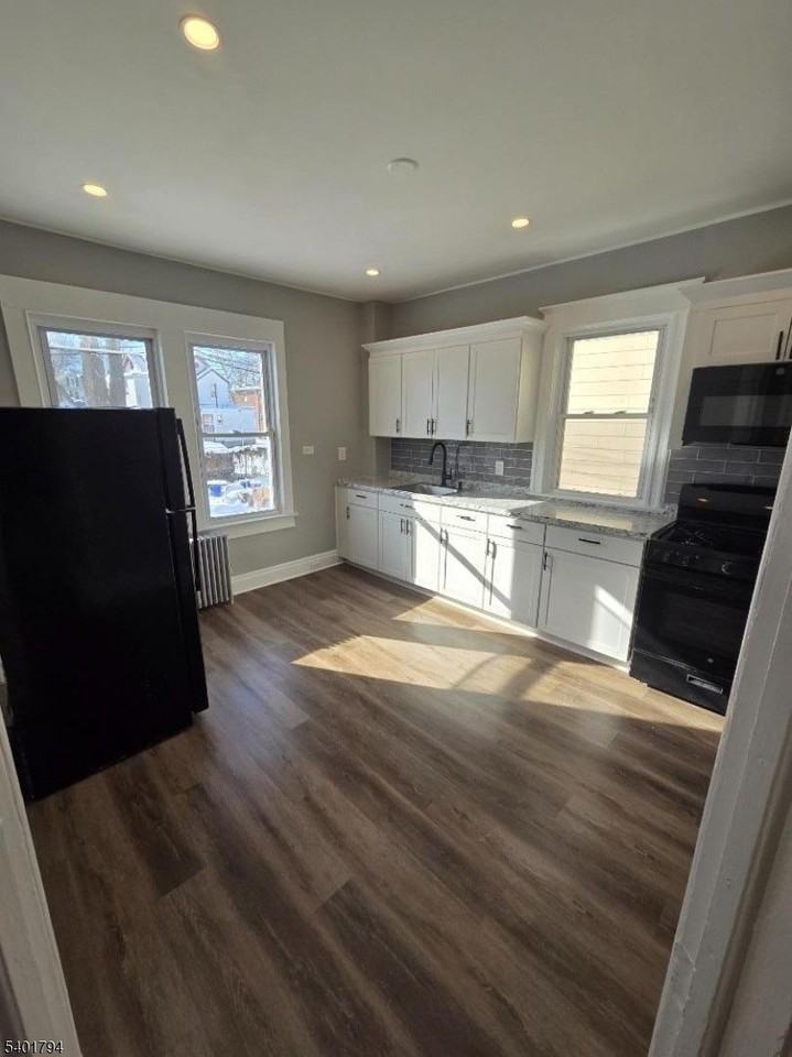 47 Edgar St #2 - Photo 7 of 12