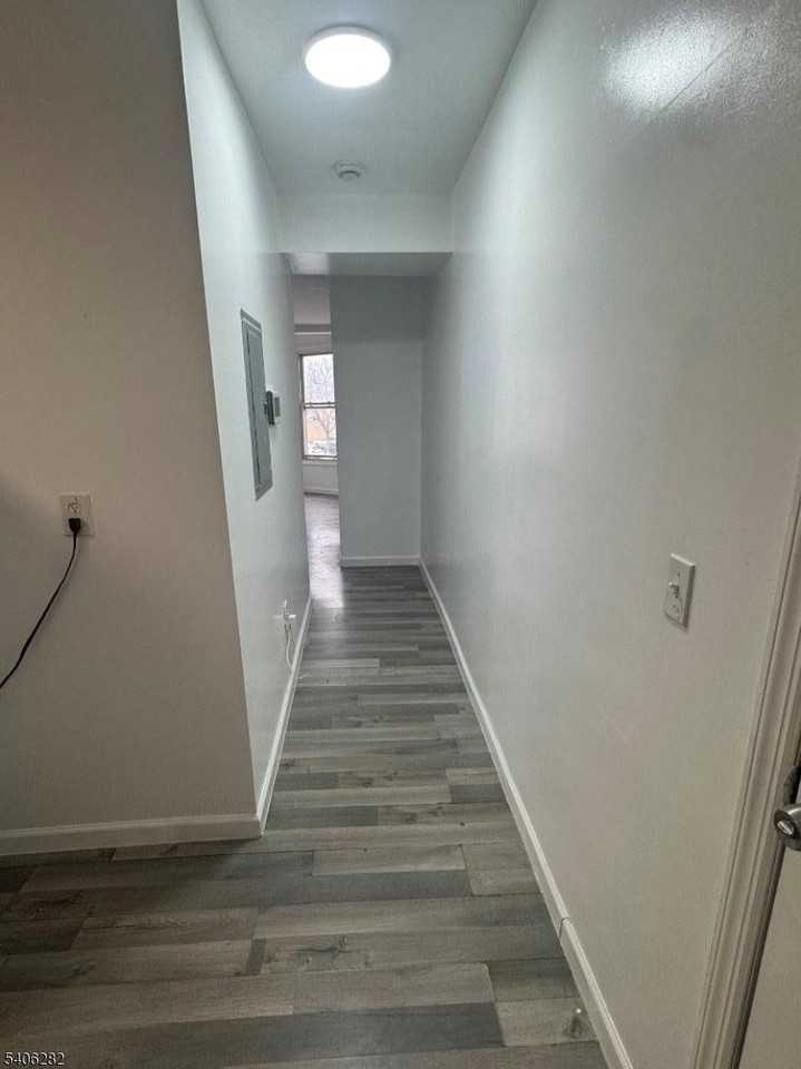 119 W Broadway - Photo 5 of 12