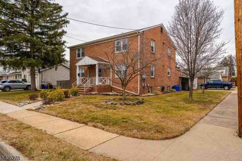 18 Tennyson St Unit 2 #2 - Photo 3 of 13