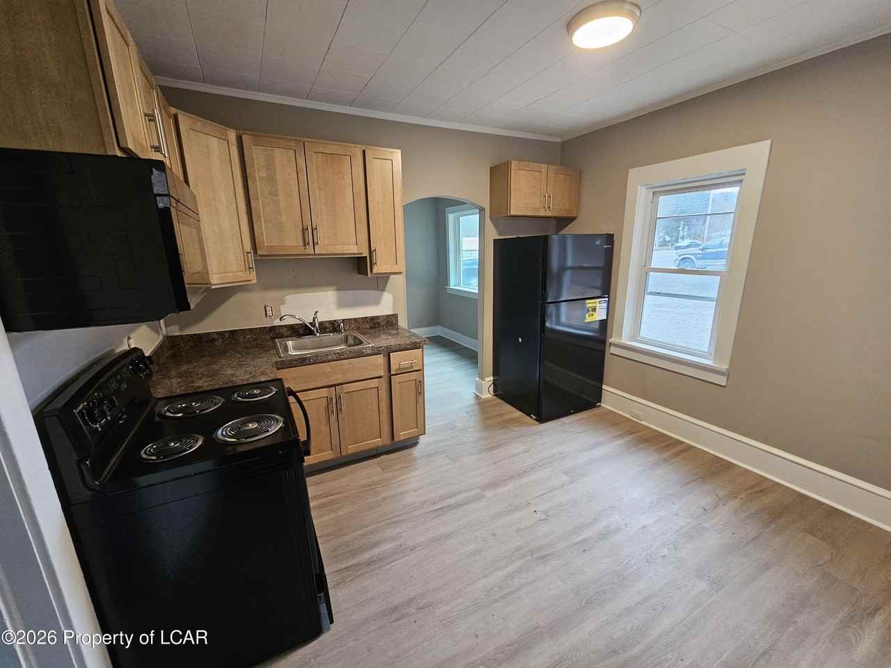 683 Memorial Hwy - Photo 5 of 15